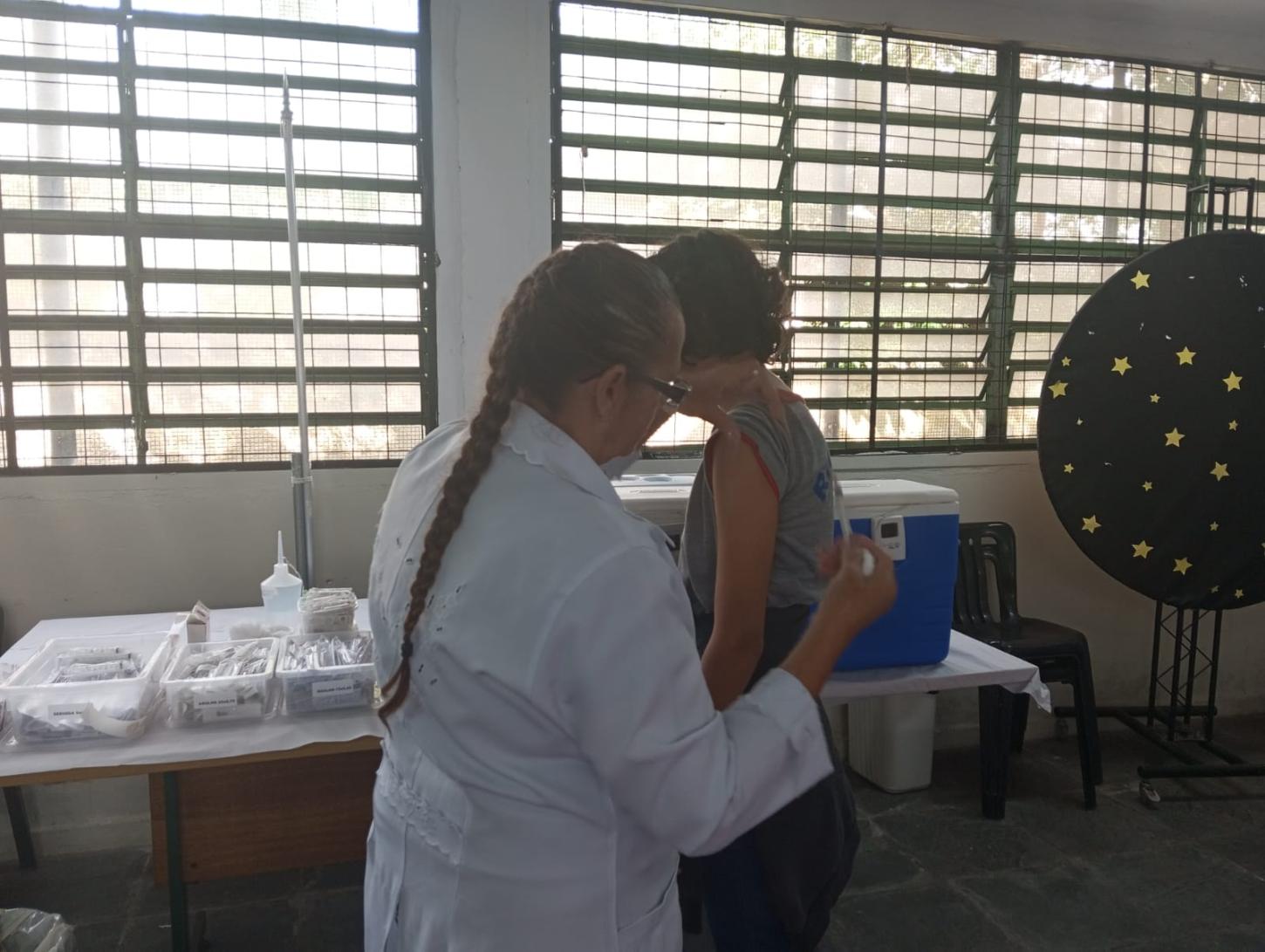 Dia D de vacinação contra a gripe em pacientes acamados acontece neste sábado (26)