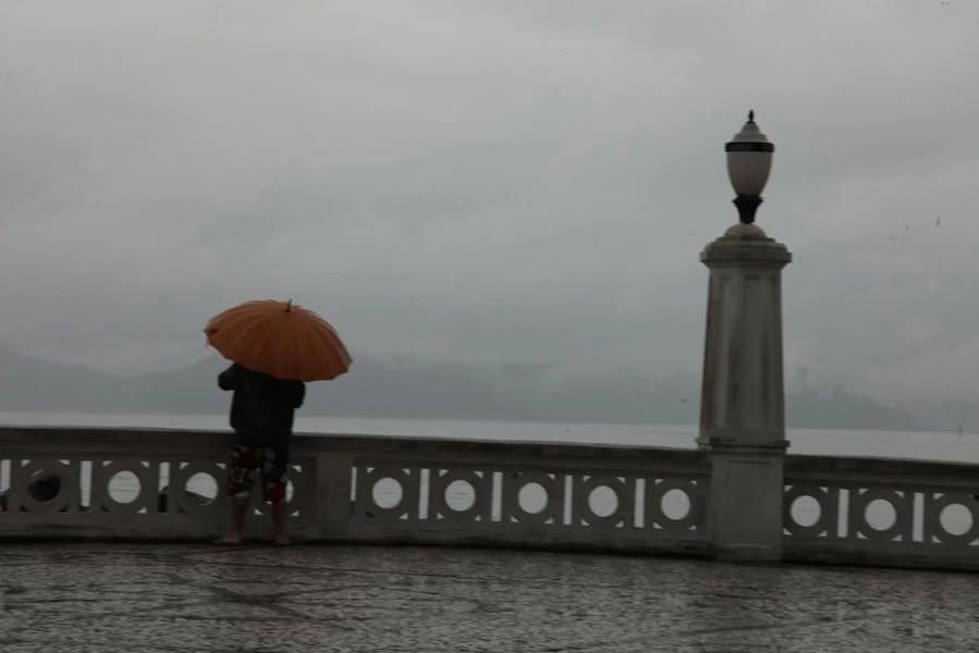 Início de semana tem previsão de temporal e risco de ressaca em Santos