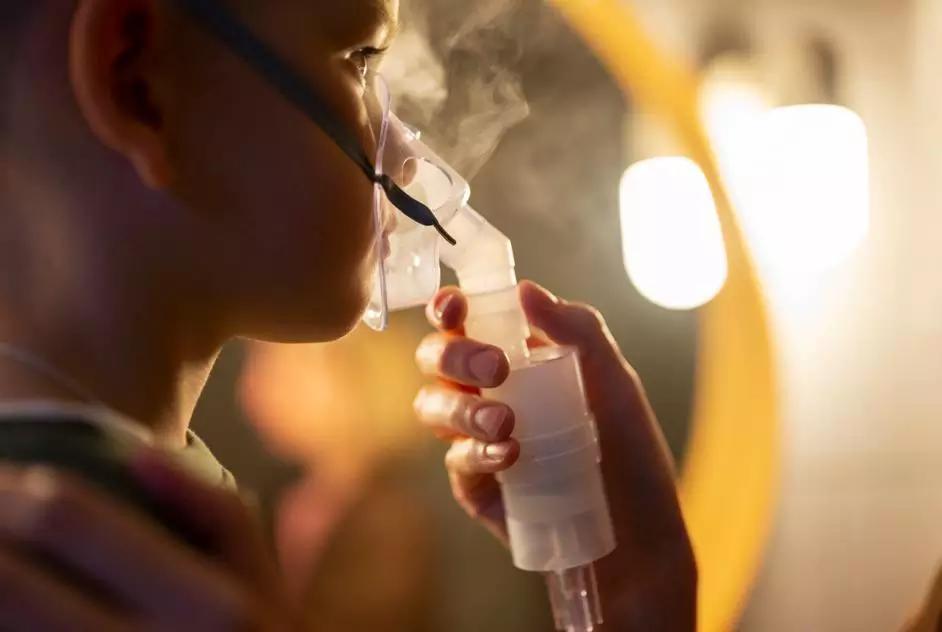 Casos de bronquiolite aumentam entre crianças em Santos com a chegada do outono