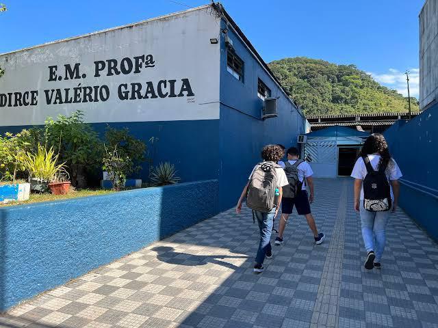Guarujá abre inscrições para Educação de Jovens e Adultos (EJA)