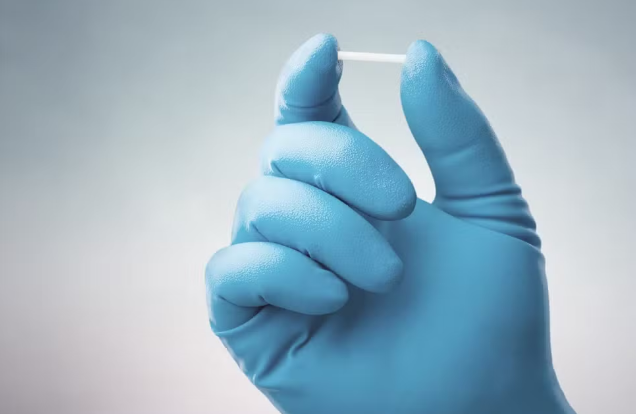 Implante contraceptivo de até R$ 4 mil que dura até três anos chega ao SUS