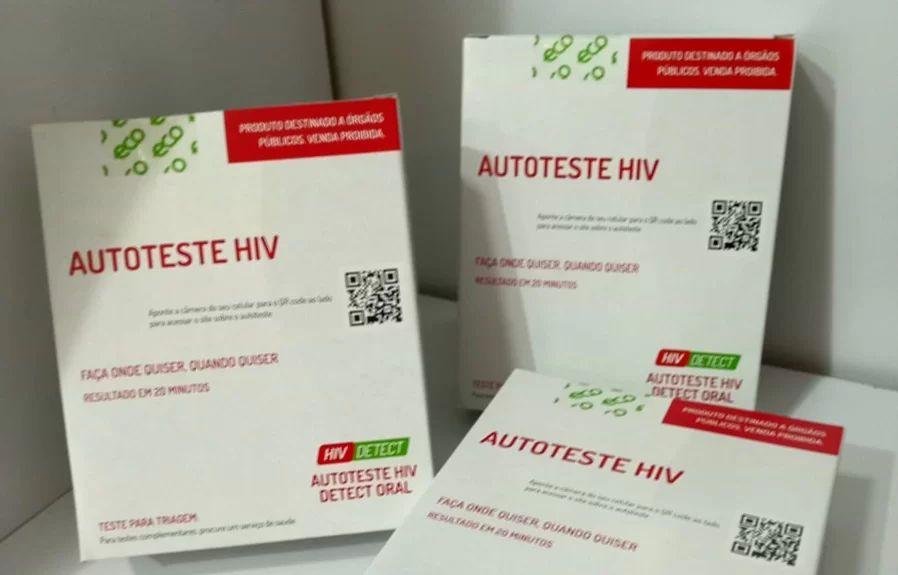 Autotestes para detecção do vírus HIV são distribuídos gratuitamente em Santos