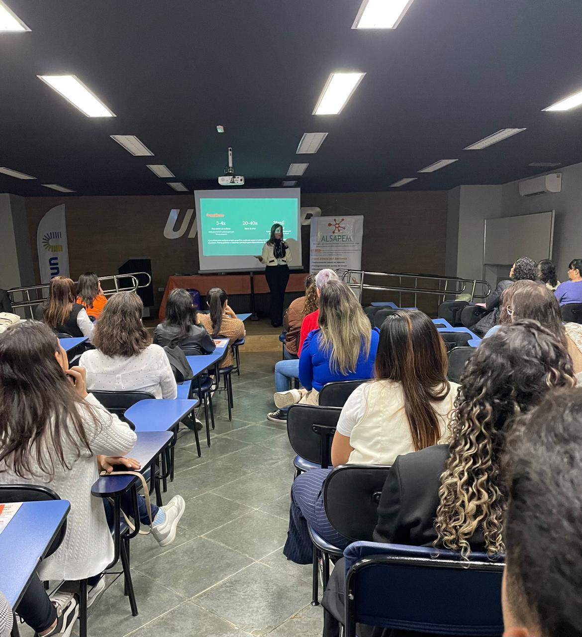 Guarujá promove capacitação sobre Esclerose Múltipla a profissionais da rede pública de saúde