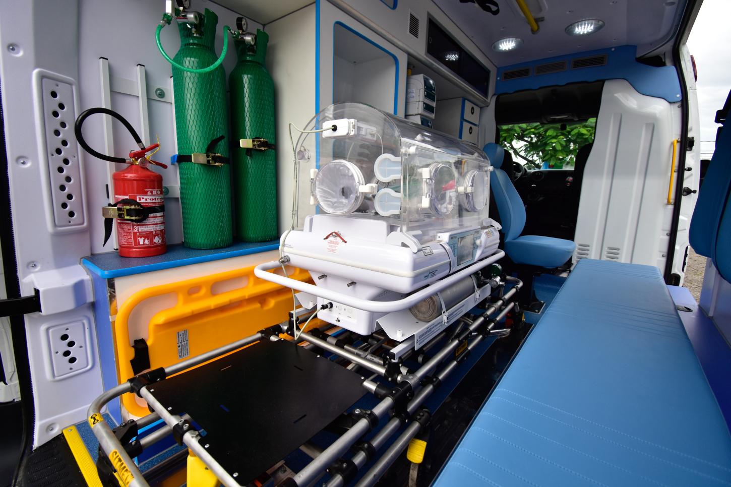 Bebê com cardiopatia congênita é levado de Praia Grande a SP em ambulância com incubadora