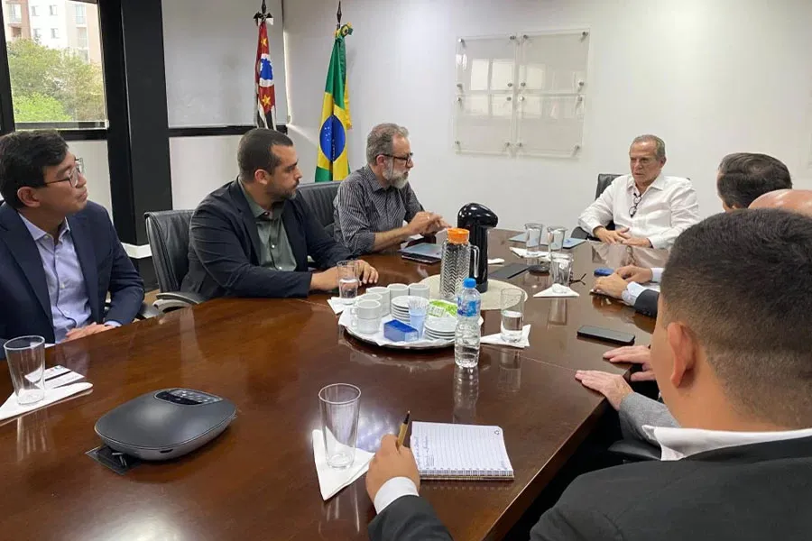 Ministério anuncia compra de 2.500 tratamentos para intoxicação de metanol; país tem 195 casos suspeitos