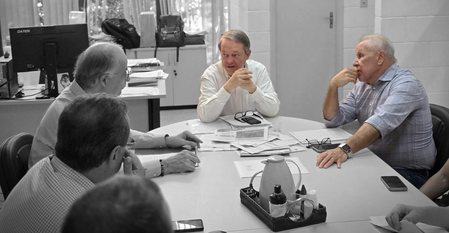 Programa de vacinação é tema de reunião entre Prefeitura e Rotary Club