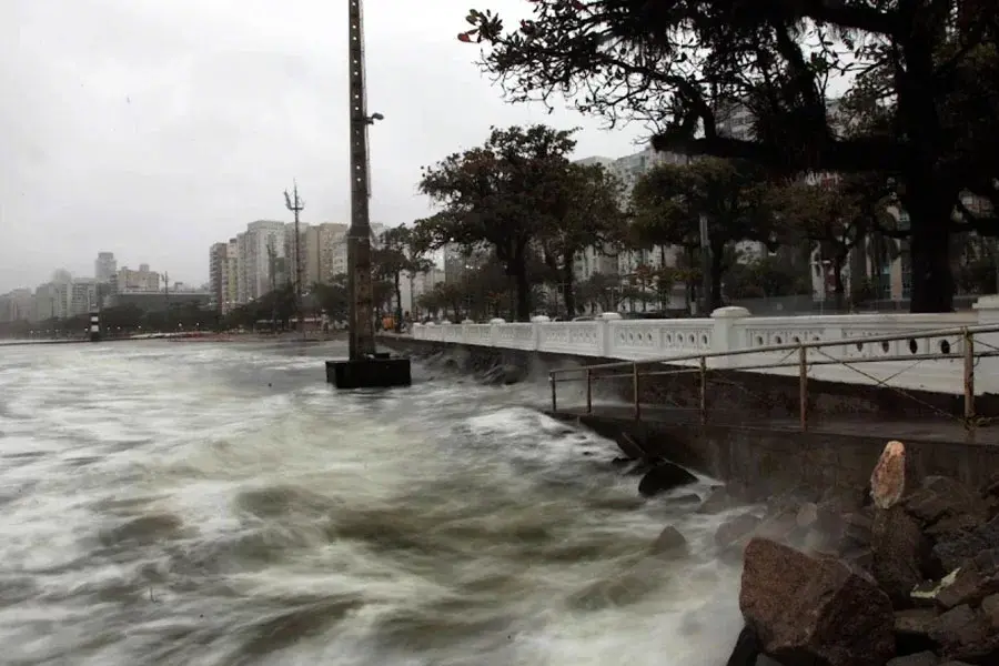 Avanço de frente fria deixa mar agitado a partir desta quinta, alerta NPH-Unisanta