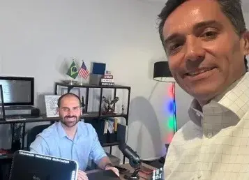 Deputado estadual da Baixada Santista viaja aos EUA para visitar Eduardo Bolsonaro