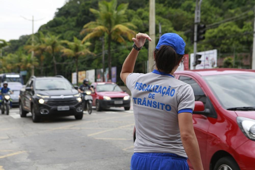 Justiça Anula Lei De Guarujá Que Cobrava Até R$ 4,6 Mil Por Dia De Ônibus E Vans De Turismo
