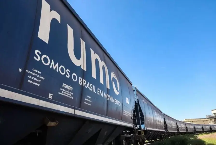 Maior obra ferroviária do país vai levar grãos de MT para Porto de Santos