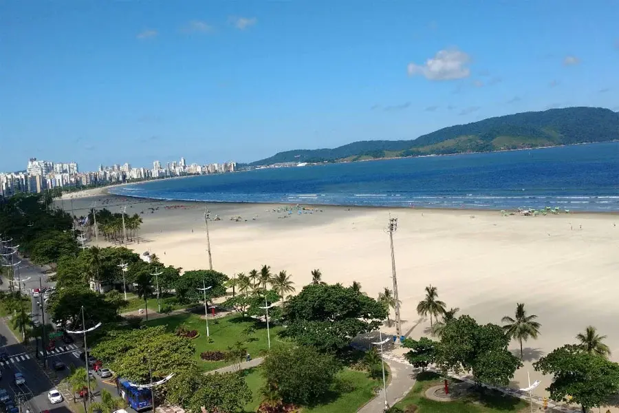Guarujá é a cidade com maior número de praias balneáveis do litoral paulista
