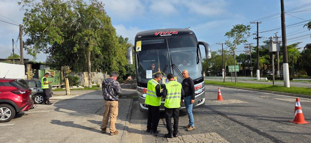 Guarujá regulamenta entrada e circulação de ônibus e veículos turísticos de outros municípios
