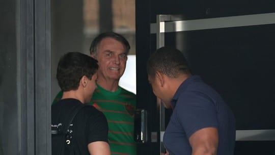 Moraes autoriza cirurgia de Bolsonaro e nega pedido de prisão domiciliar