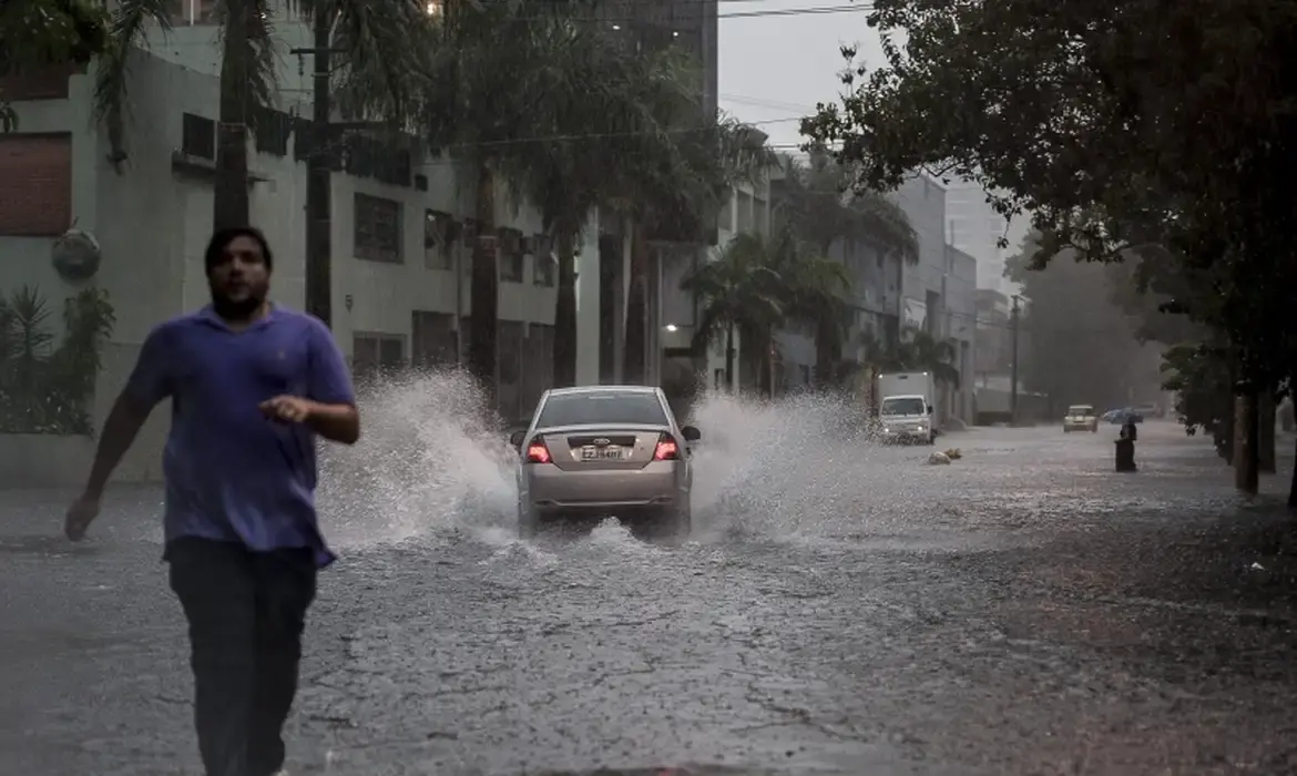 São Paulo tem risco de tempestade após onda de calor