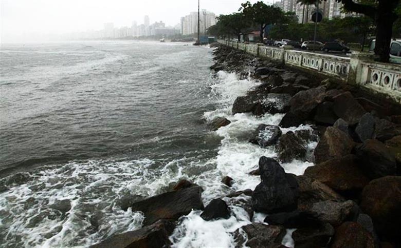 NPH-Unisanta prevê maré elevada e ondas podem ultrapassar 2,6m no domingo na região