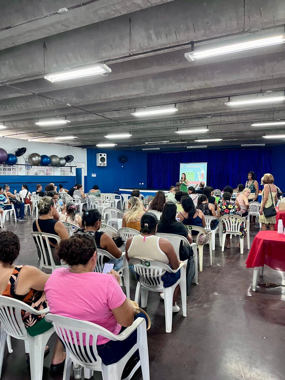 Prefeitura de Guarujá capacita 80 novos agentes de alimentação escolar