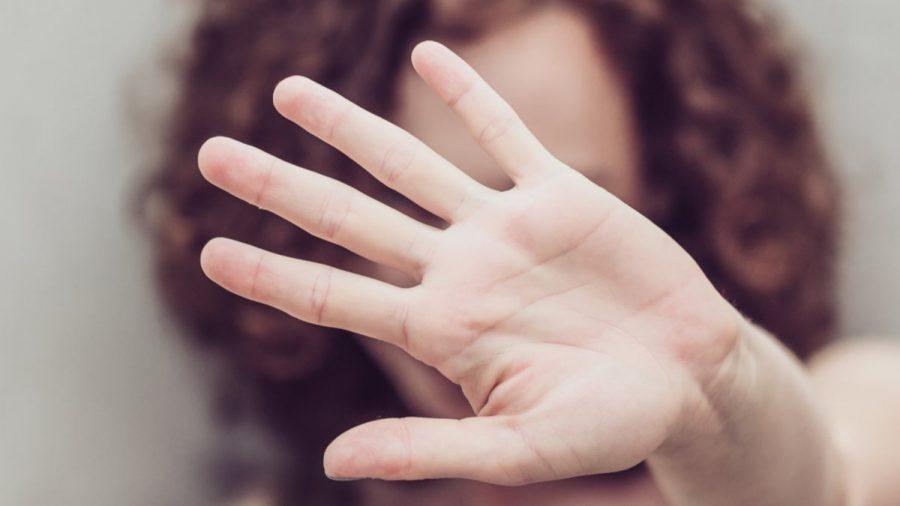 Violência doméstica entra no topo dos riscos à saúde de mulheres adultas, aponta estudo da Lancet