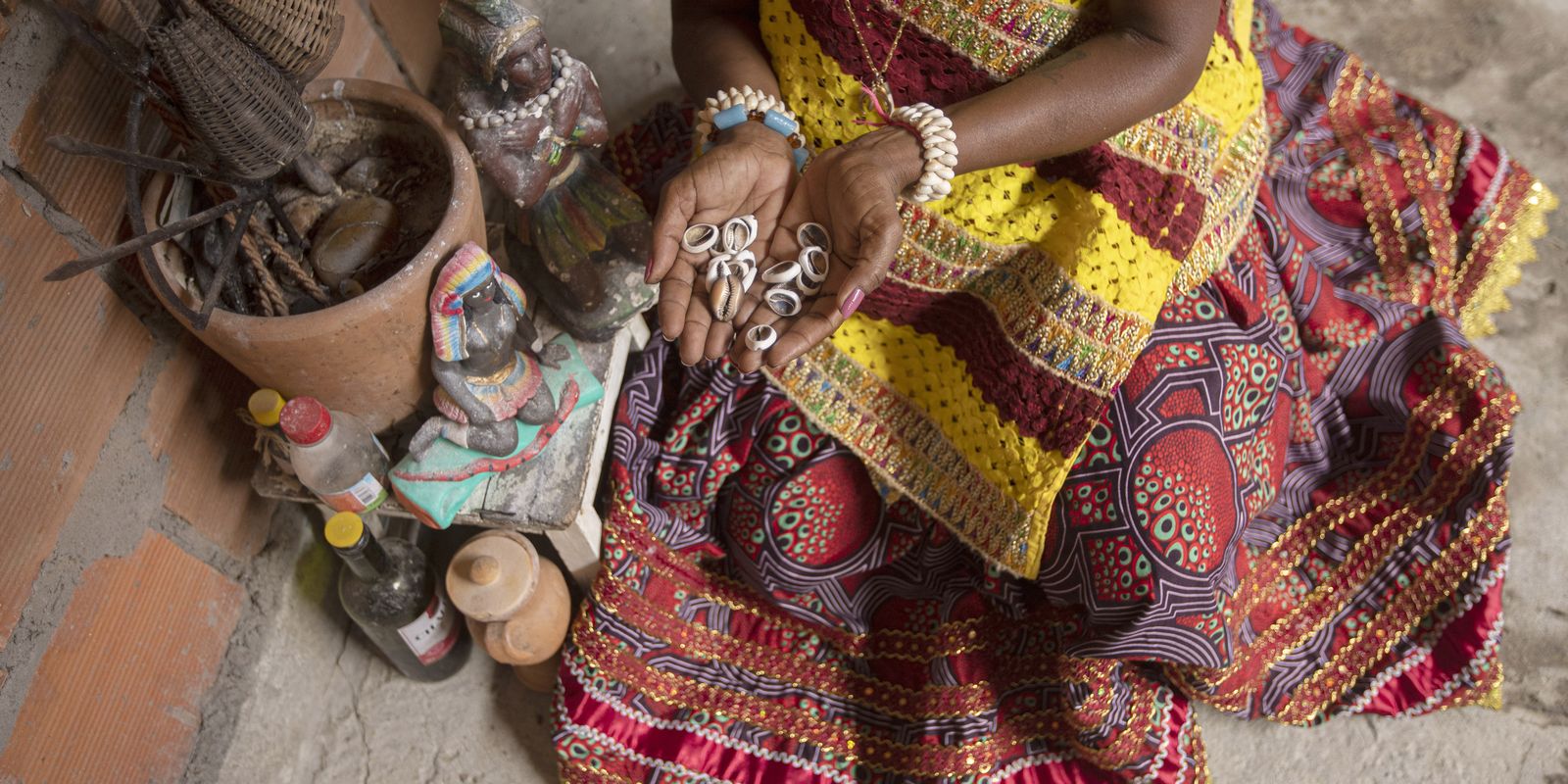 Cartilha 'Saúde com Axé' integra saberes de terreiros e prevenção do câncer em mulheres negras