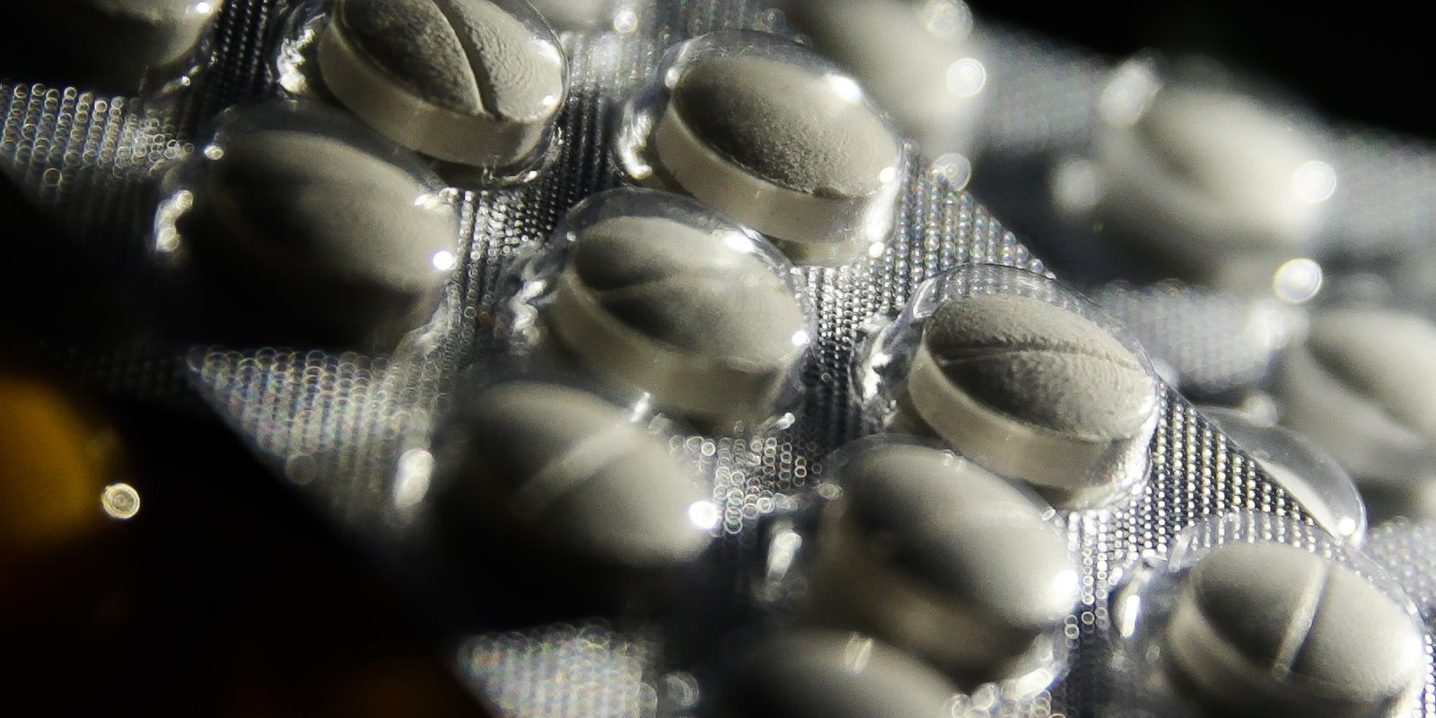 Câmara dos Deputados aprova projeto que regulamenta venda de medicamentos em supermercados