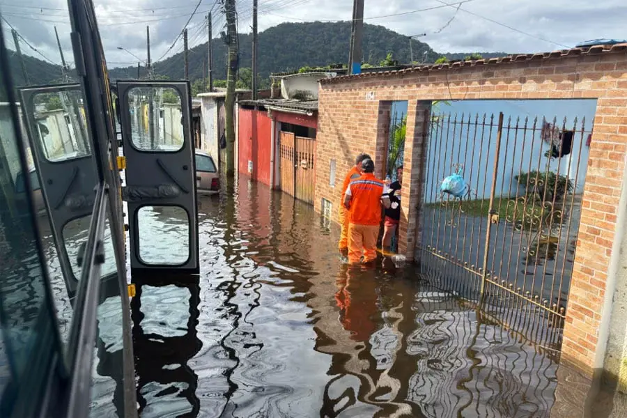 Mongaguá intensifica ajuda humanitária e avalia retorno seguro das famílias