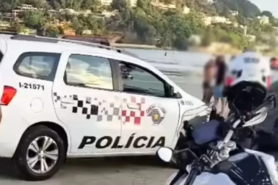 PM aposentado reage a tentativa de assalto e imobiliza suspeito na Praia da Enseada, em Guarujá