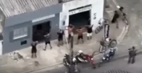 Adolescentes são apreendidos após perseguição com apoio do helicóptero Águia em Mongaguá