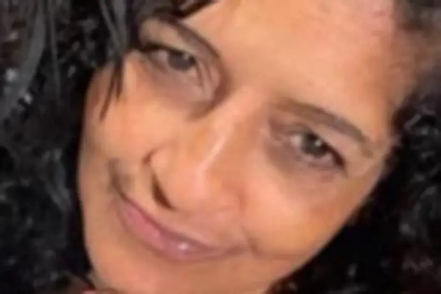 Doméstica foi morta por vizinho após discussão sobre dinheiro; vítima e suspeito teriam caso