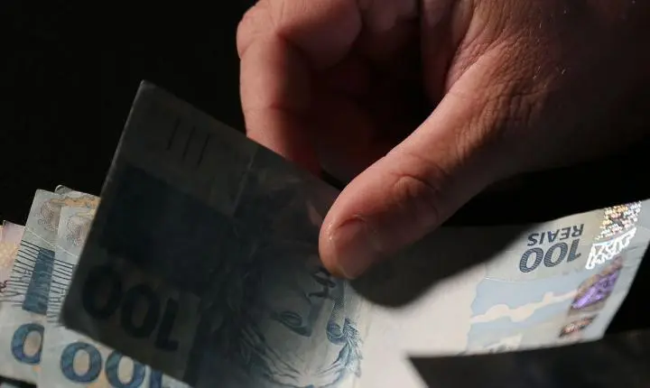 Governo considera uso do FGTS para liquidação de débitos, afirma Durigan