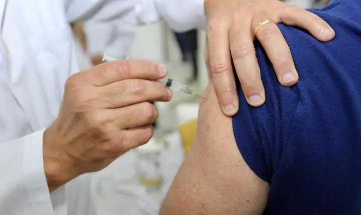 Guarujá inicia campanha de vacinação contra a gripe com Drive-thru na terça-feira (7)