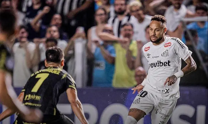 Neymar marca, mas Santos só empata com reservas do Recoleta na Vila Belmiro