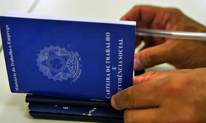 Estudo aponta preferência brasileira por empregos formais