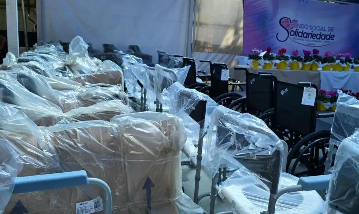 Solidariedade e reconhecimento marcam entrega de 40 cadeiras de rodas pelo Projeto Biblioteca Cidadã